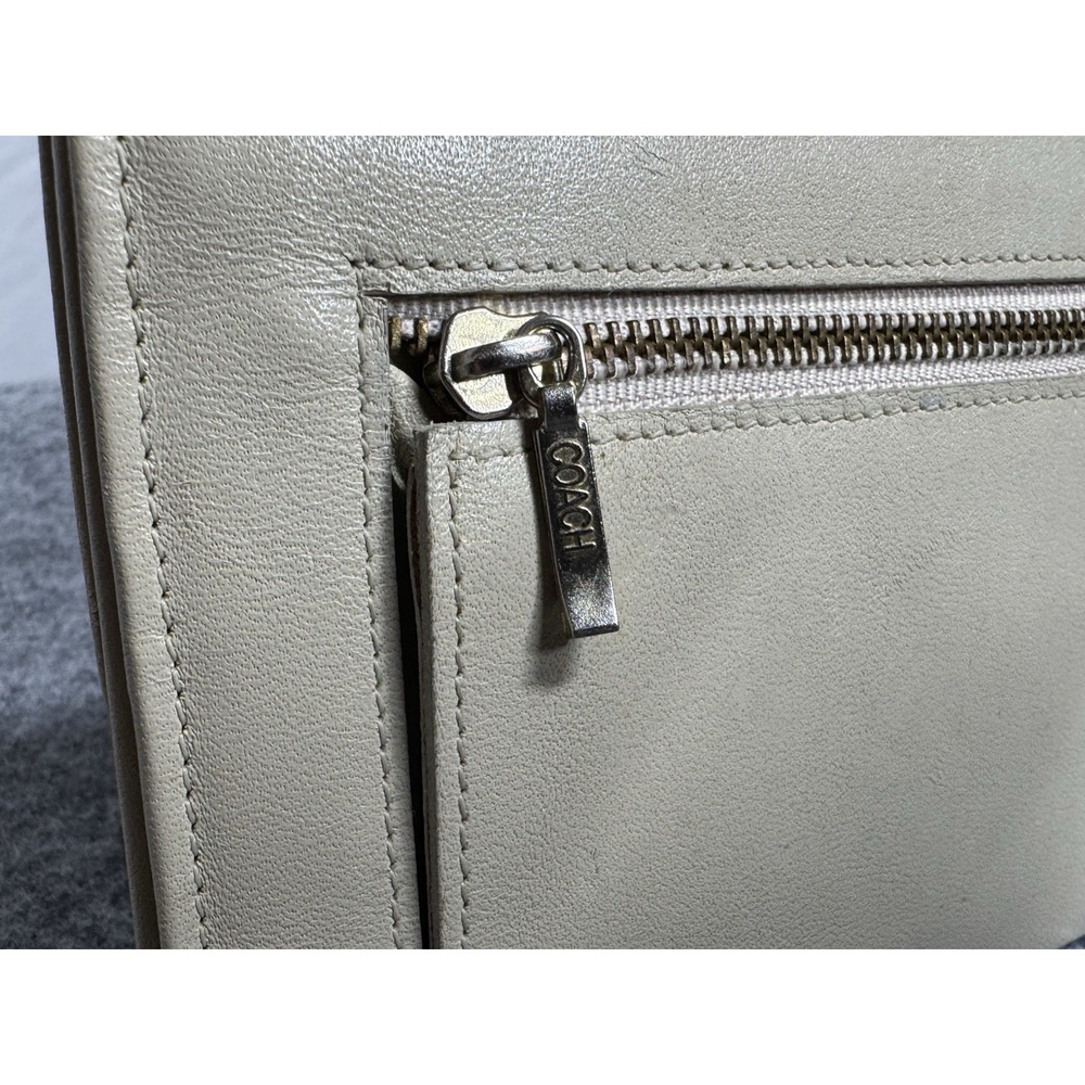 COACH VINTAGE BONE LEATHER STERLING CLUTCH Wallet - Picture 3 of 8